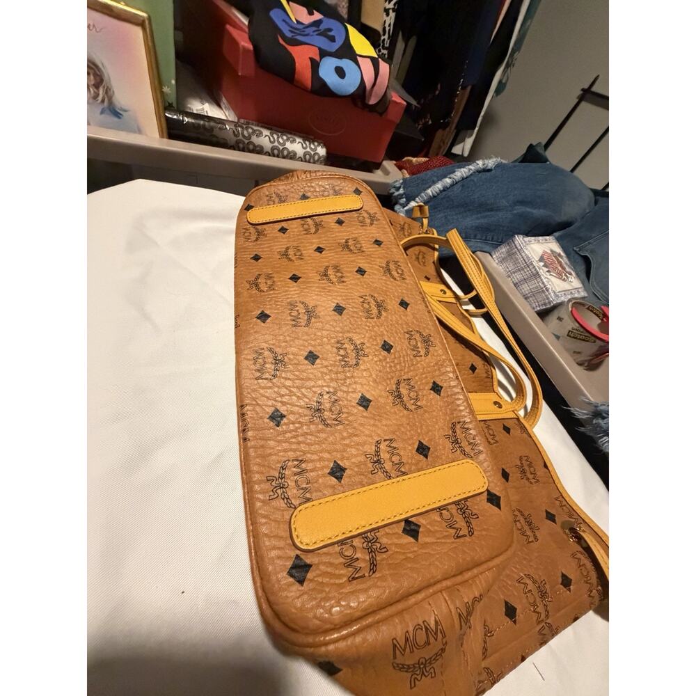 MCM Monogram Large Tote Bag Brown/Yellow, Detachable Strap, Drawstring, Gold - Picture 7 of 8